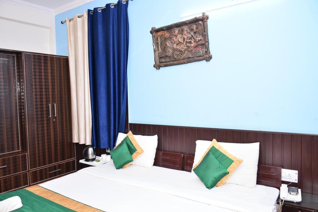 The Abodes House Hotel Грейтър Нойда Екстериор снимка