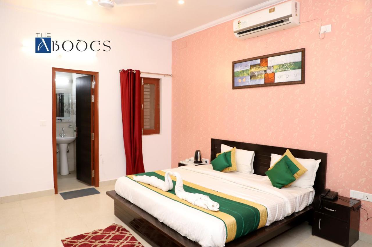 The Abodes House Hotel Грейтър Нойда Екстериор снимка