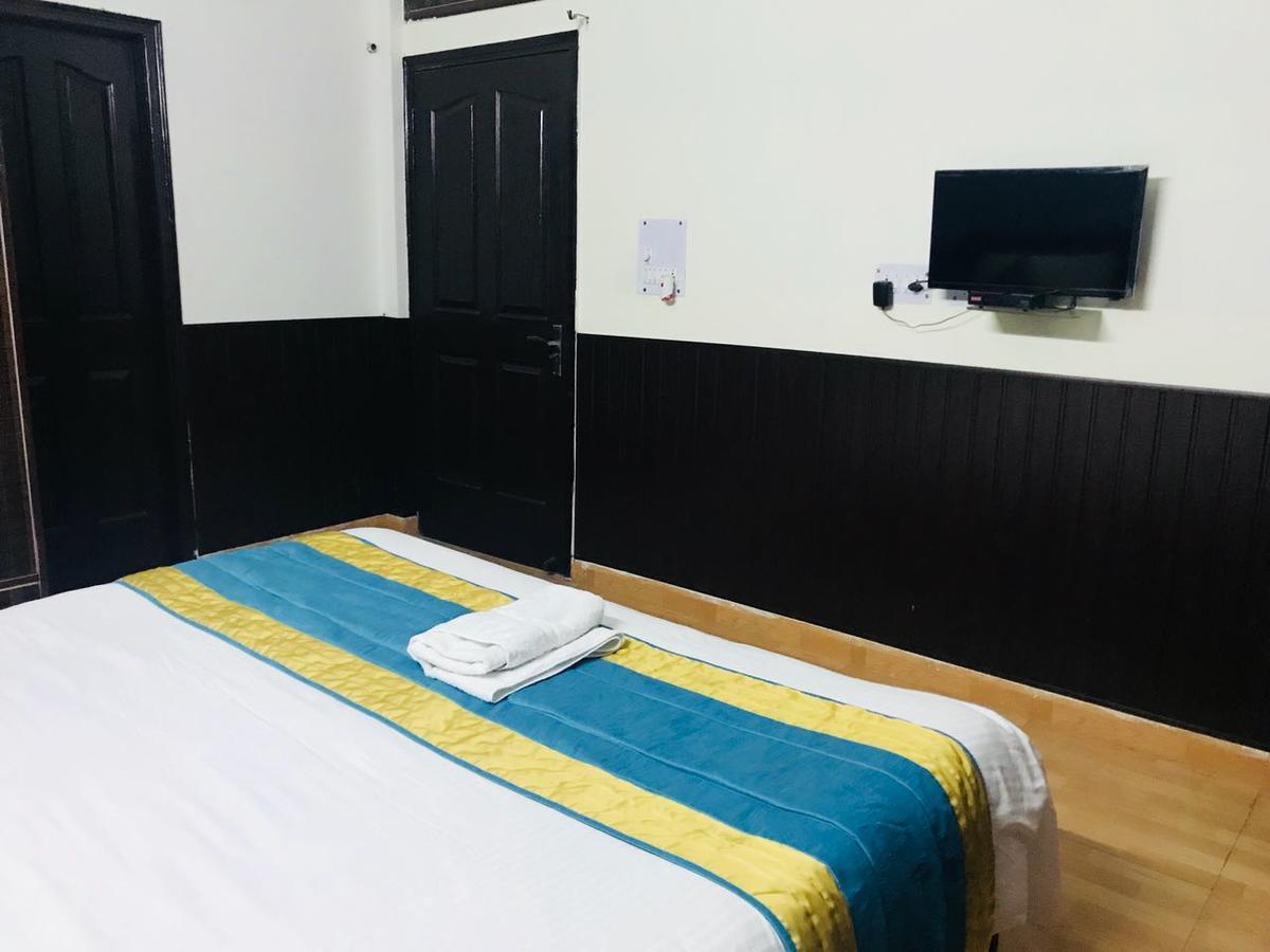 The Abodes House Hotel Грейтър Нойда Екстериор снимка